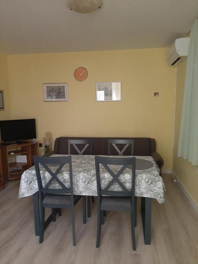 Erik&Dani Apartment Zadar Bagian luar foto