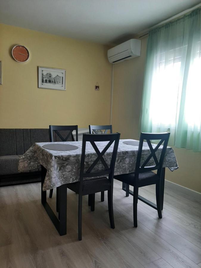 Erik&Dani Apartment Zadar Bagian luar foto